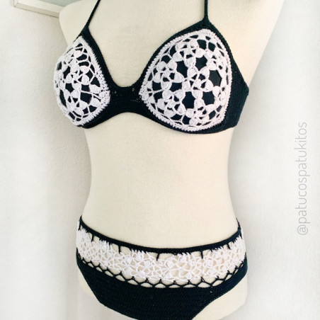 Patrón bikini floral de crochet